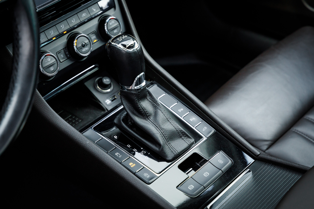 Skoda Superb Laurin & Klement 4x4 2015 photo 22