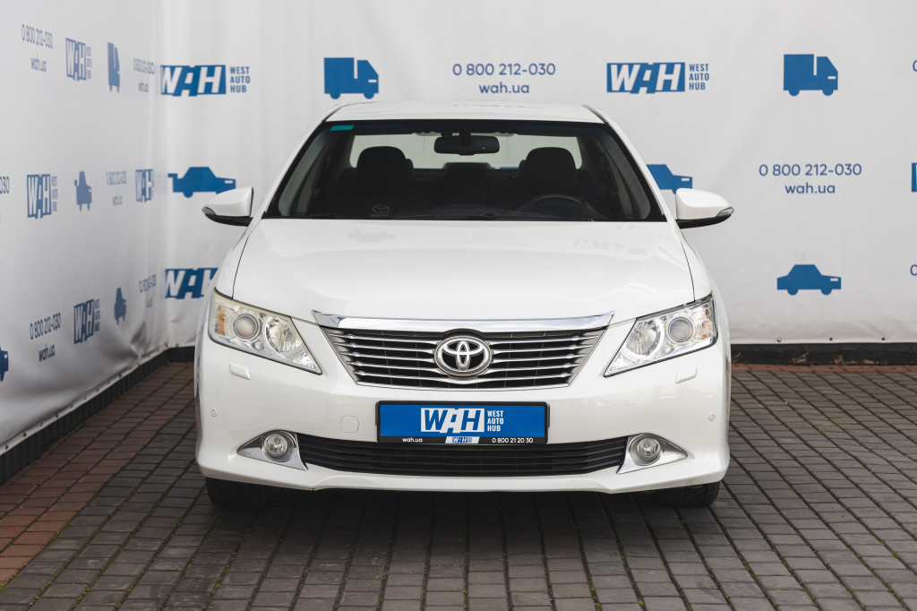 Toyota Camry 2013 фото 1