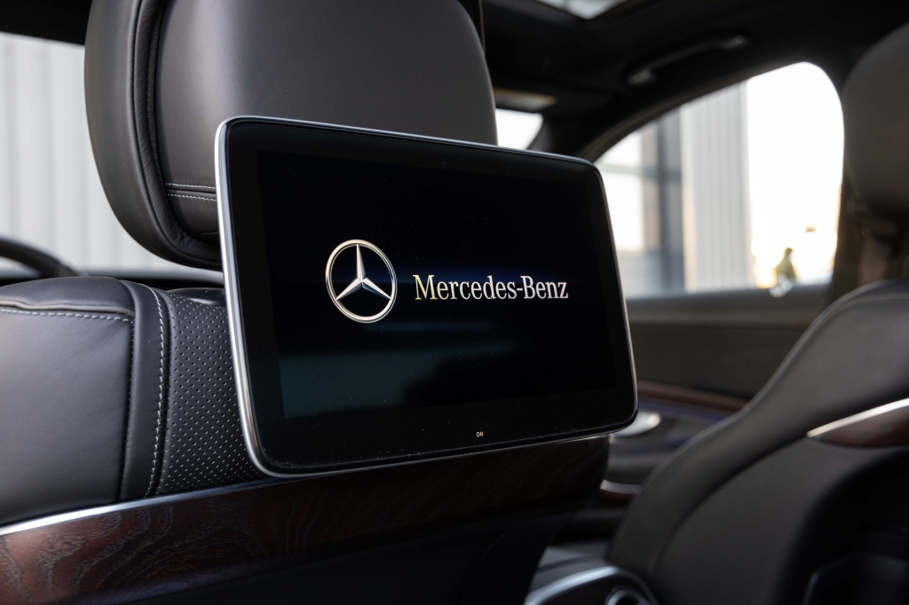 Mercedes-Benz S-Class S400d 2018 фото Mercedes-Benz S-Class S400d 2018 фото 49