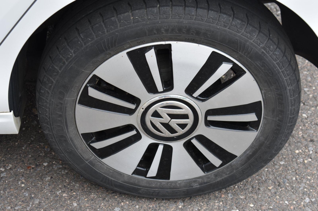 Volkswagen eUp! 2014 фото 5