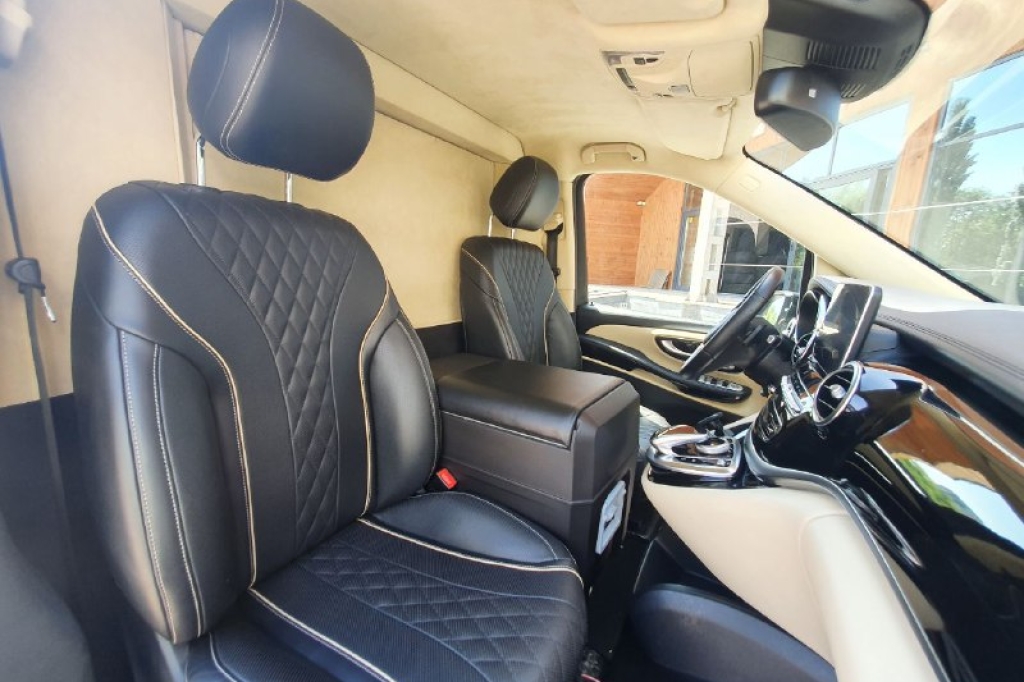 Mercedes-Benz V-Class 2019 фото 13