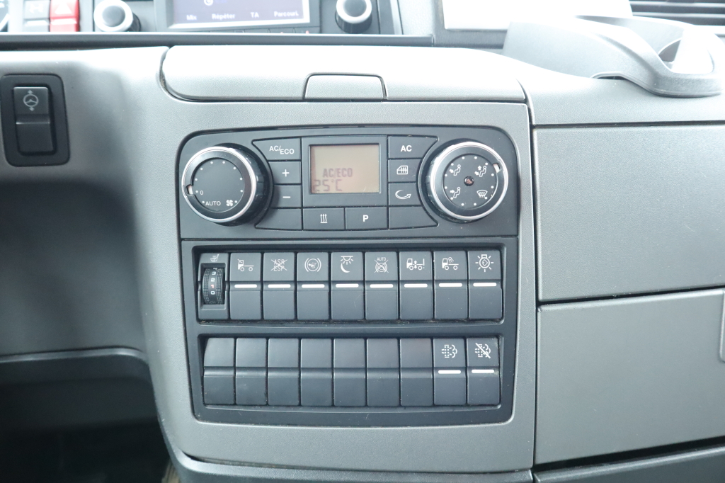 MAN TGX 18.440 2013 photo 18