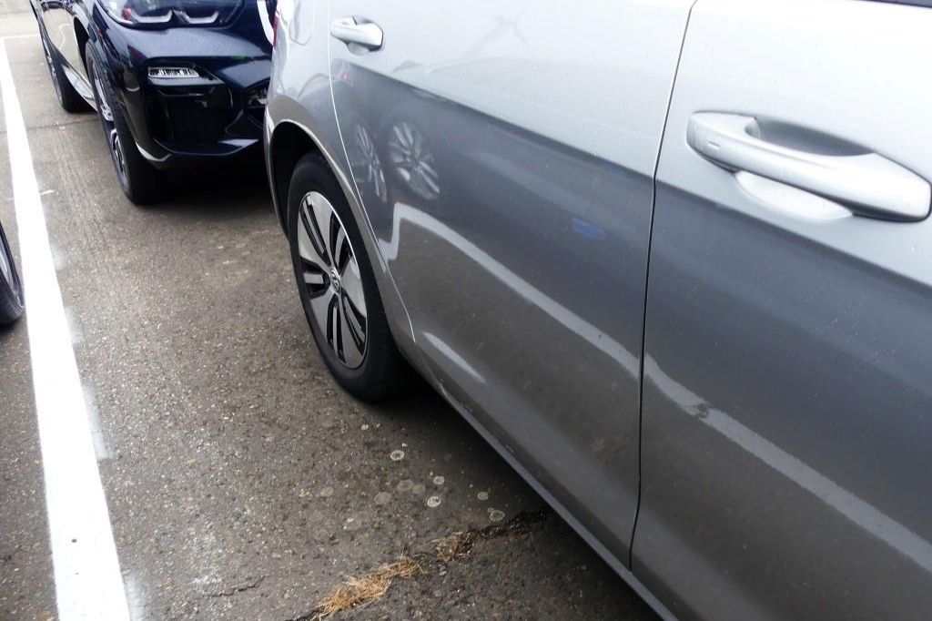 Volkswagen e-Golf 2018 фото 34