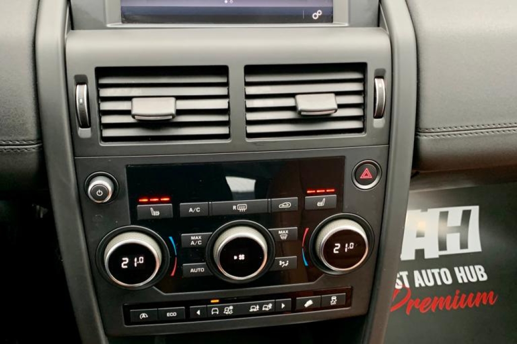 Land Rover Discovery Sport 2017 photo 16