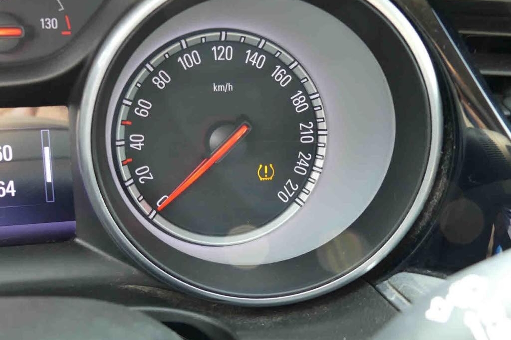 Opel Insignia Sports Tourer 2018 photo 16