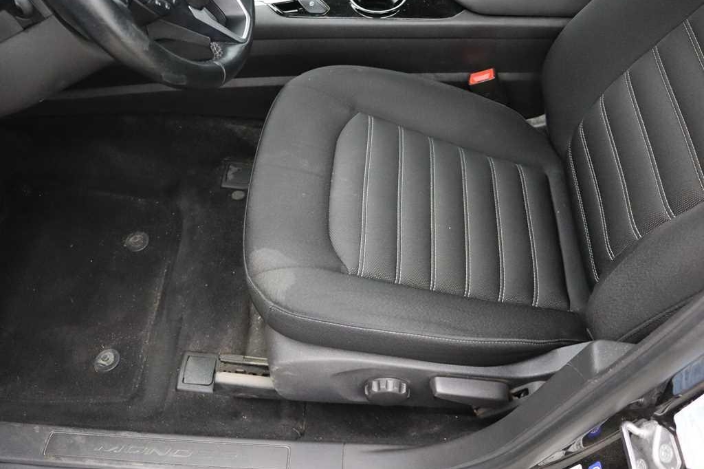 Ford Mondeo 2016 фото 11