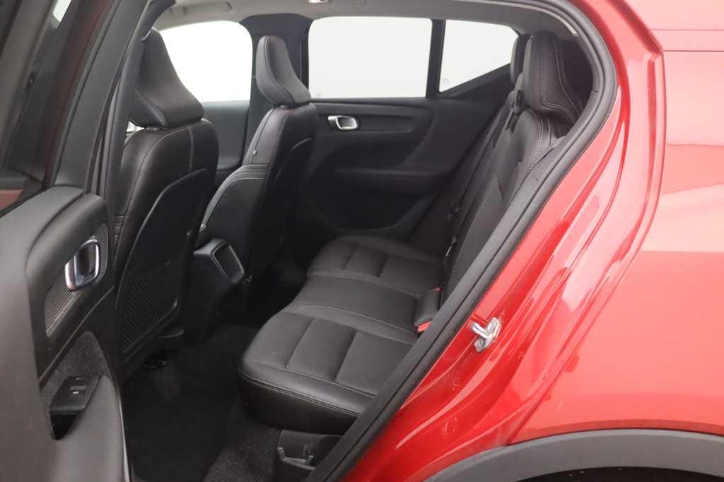 Volvo XC40 2018 photo 3