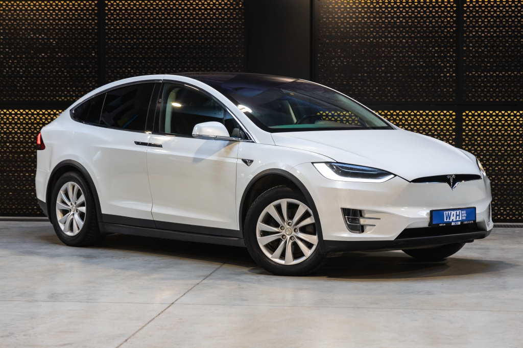 Tesla Model X 75D 2017 фото Tesla Model X 75D 2017 фото 6