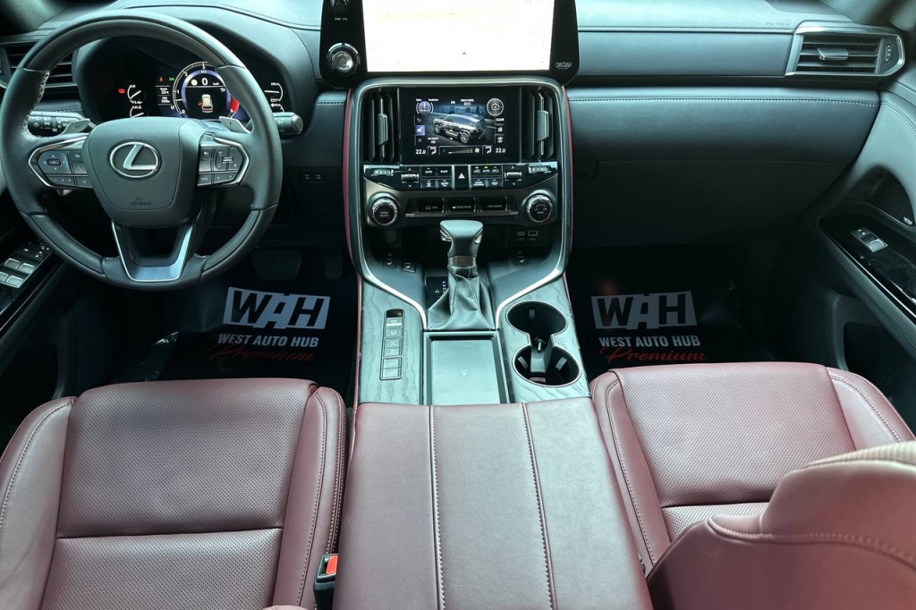 Lexus LX 500d 2023 photo 21