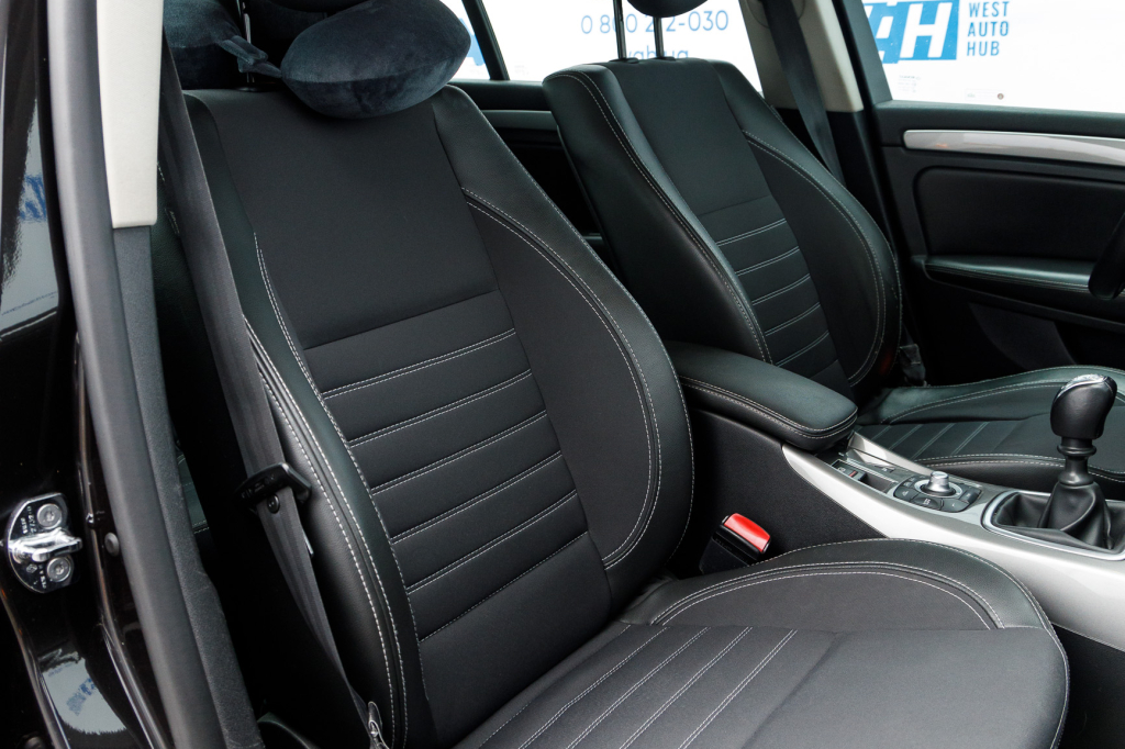 Renault Laguna III 2011 фото 22