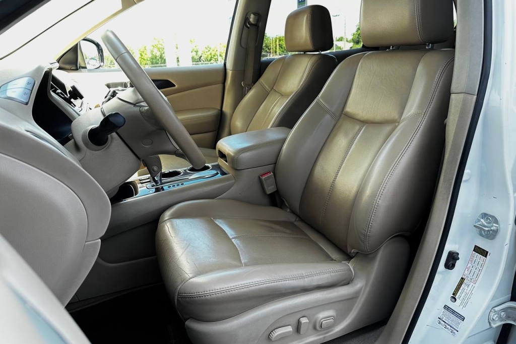 Nissan Pathfinder 2015 фото Nissan Pathfinder 2015 фото 11
