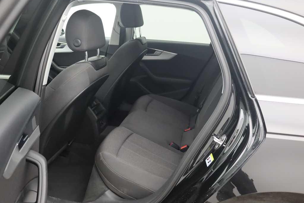 Audi A4 Avant 2017 фото 5