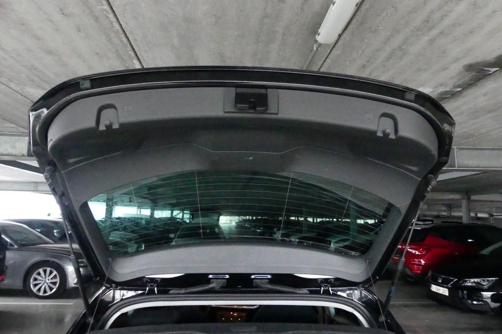 SEAT Leon 2019 photo 10