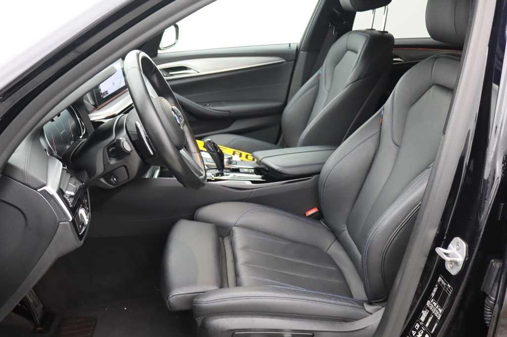 BMW 5 Series 2018 фото 2