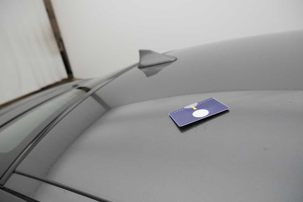 Jaguar XE 2015 photo 53