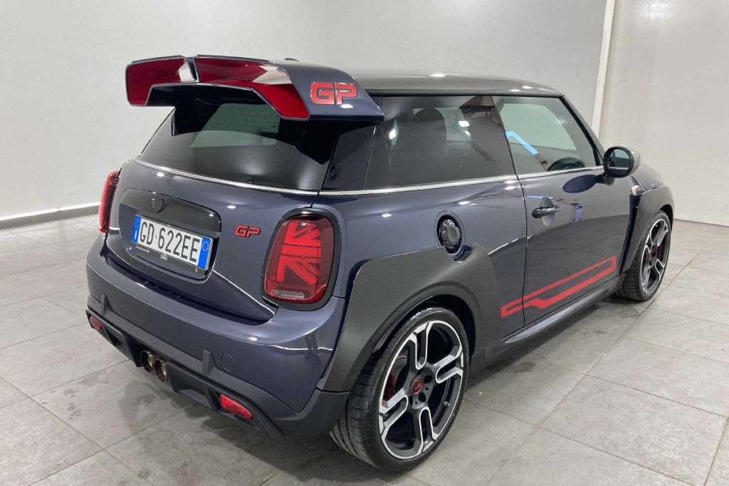 MINI Cooper 2020 photo 1