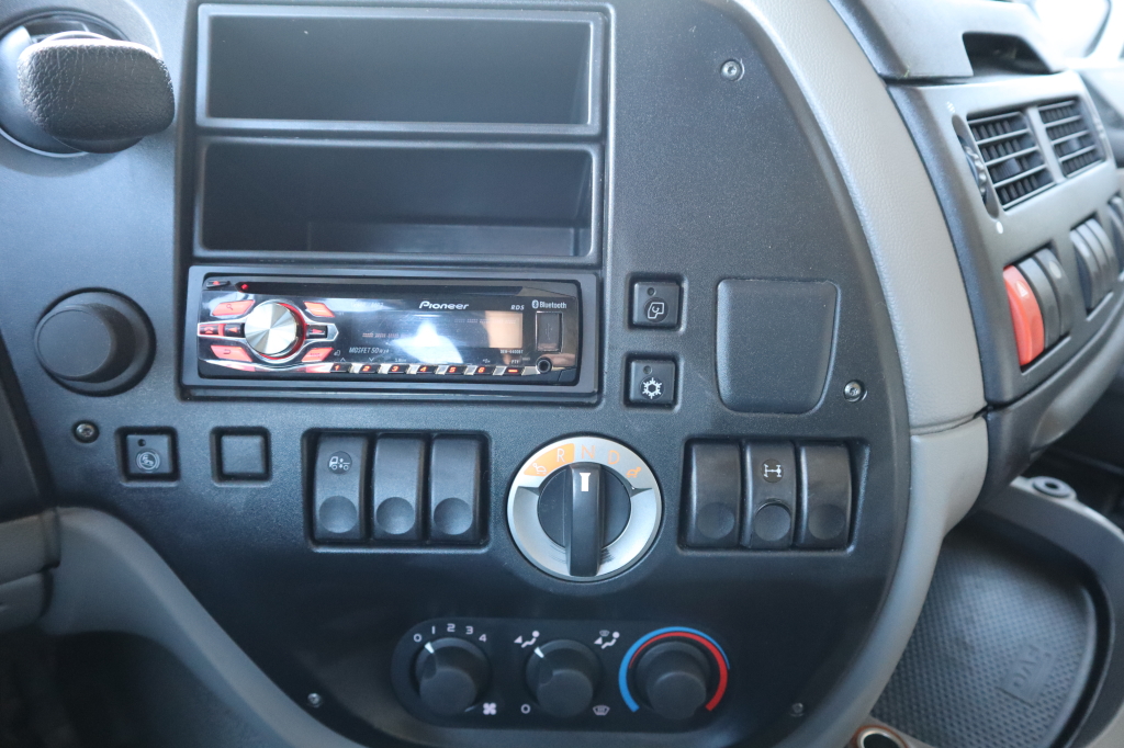 DAF XF 105 460 2011 фото 13