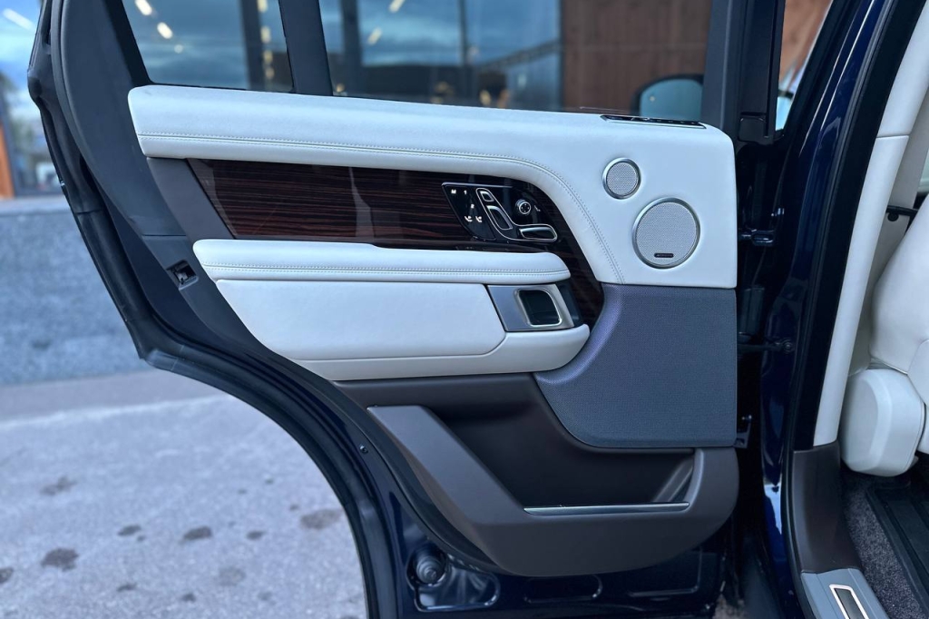 Land Rover Range Rover Autobiography 2020 фото 20