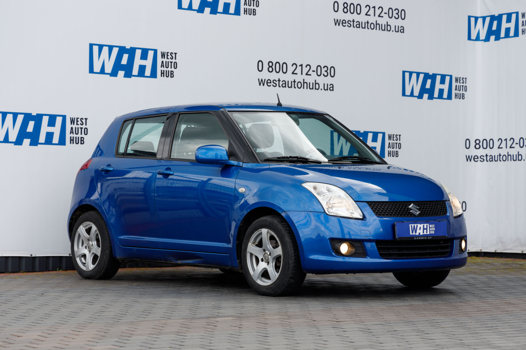 Suzuki Swift 2010 фото 2