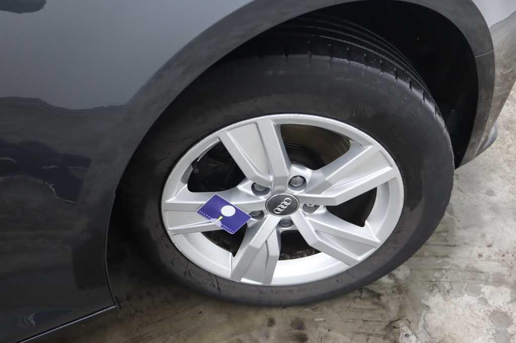 Audi A4 2017 фото 23