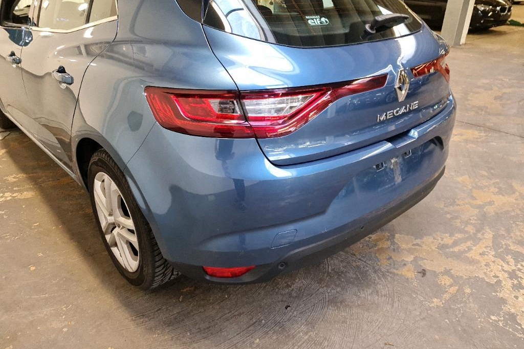 Renault Megane 2017 фото 11