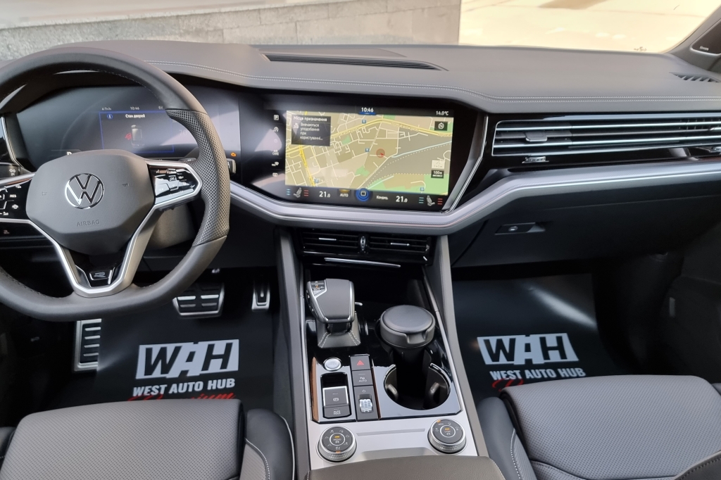 Volkswagen Touareg PLATINUM 2021 photo 11