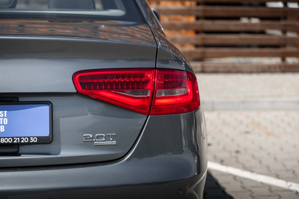 Audi A4 S line 2014 фото 8