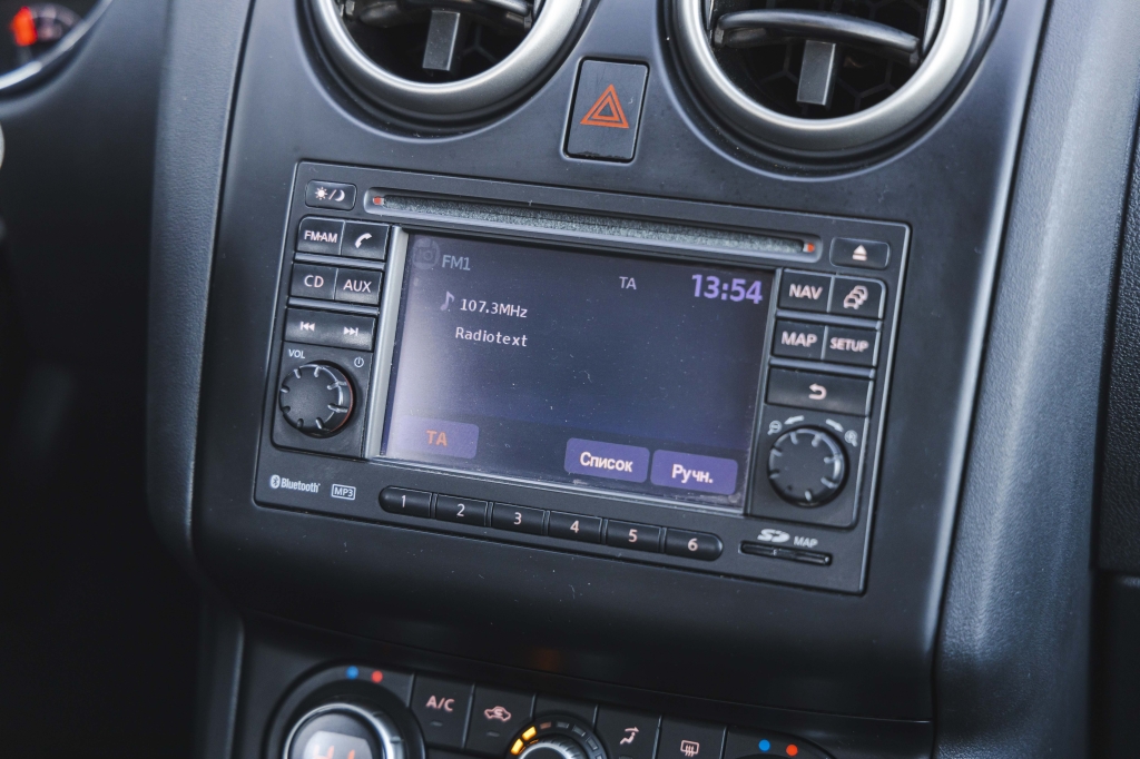 Nissan Qashqai 2012 photo 19