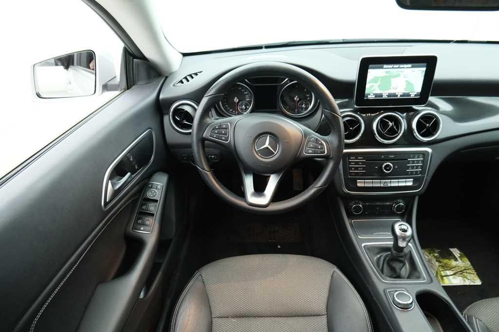 Mercedes-Benz CLA-Klasse 2017 photo 3