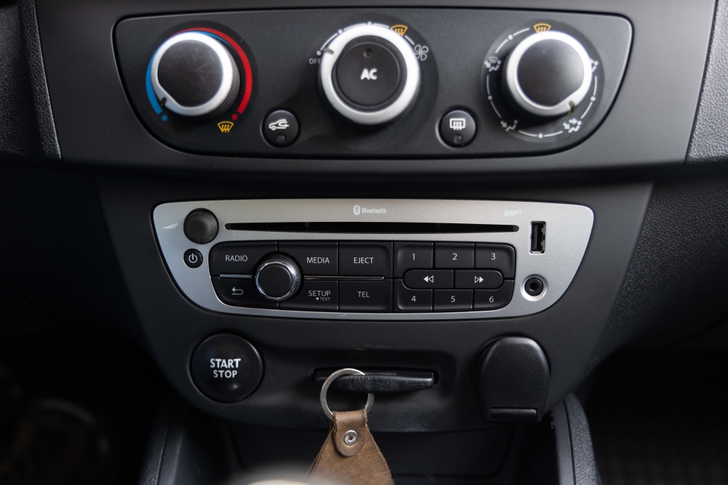 Renault Megane 2014 фото 20