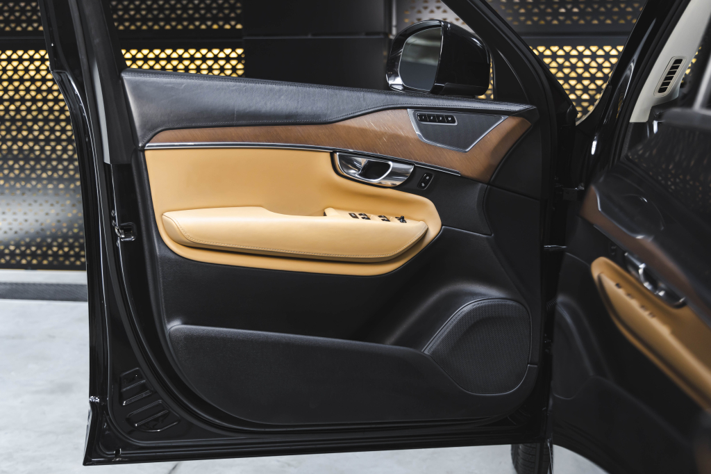 Volvo XC90 2015 фото 13