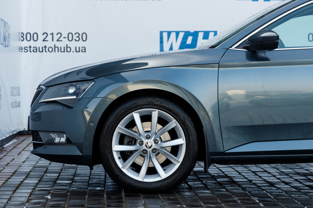 Skoda Superb Ambition 2016 фото 15