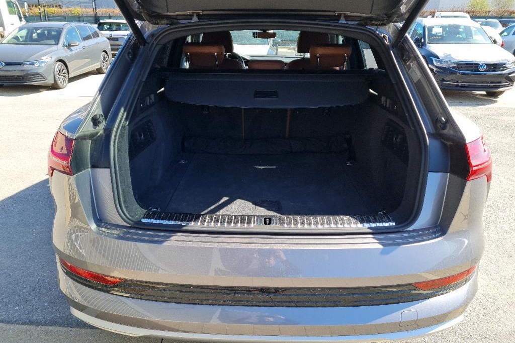 Audi e-tron 2019 photo 3