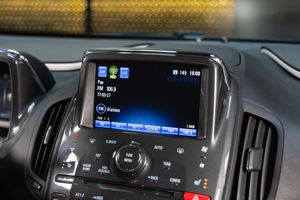 Opel Ampera 2011 фото 34