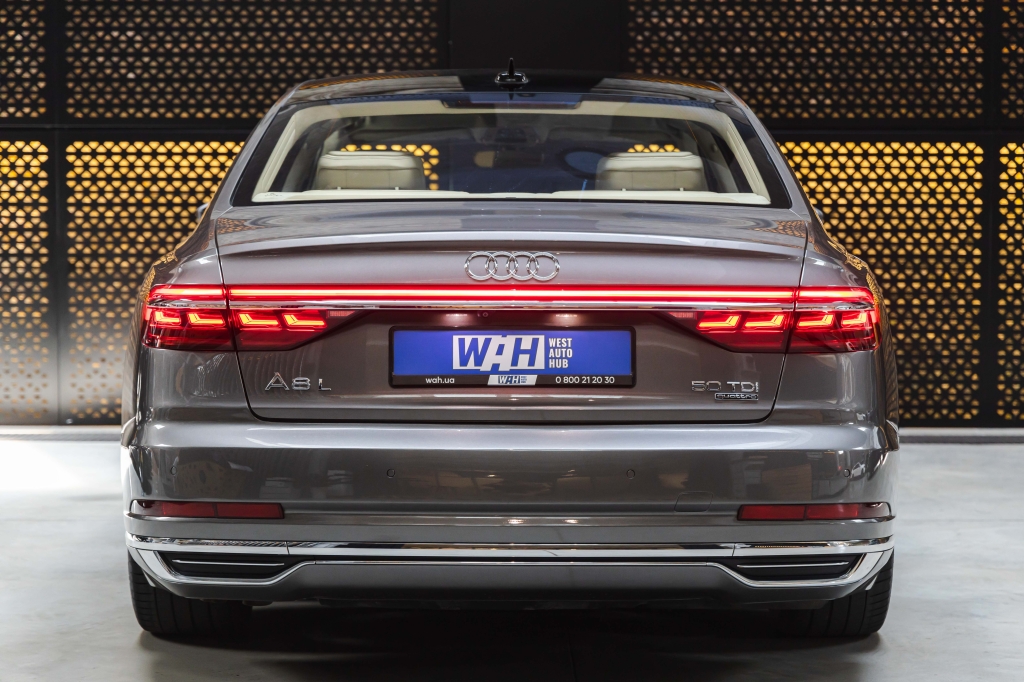 Audi A8 L 2018 фото Audi A8 L 2018 фото 10