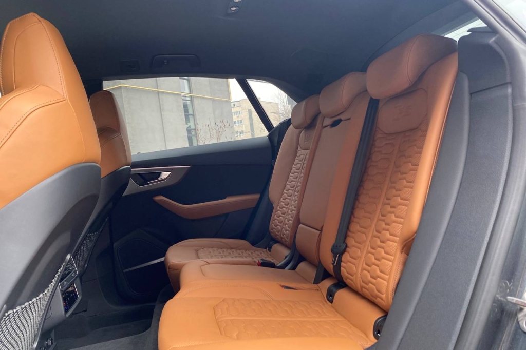 Audi RS Q8 2022 photo 12