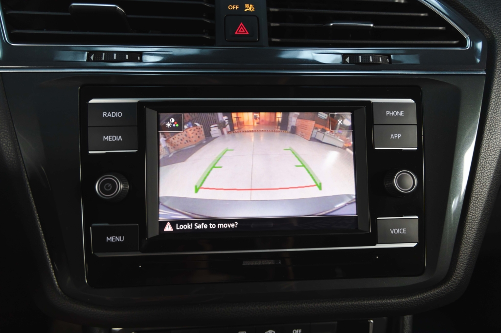 Volkswagen Tiguan S 2019 photo 20