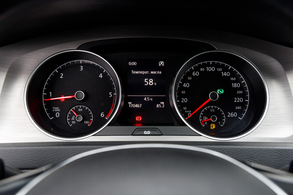 Volkswagen Golf VII photo 8