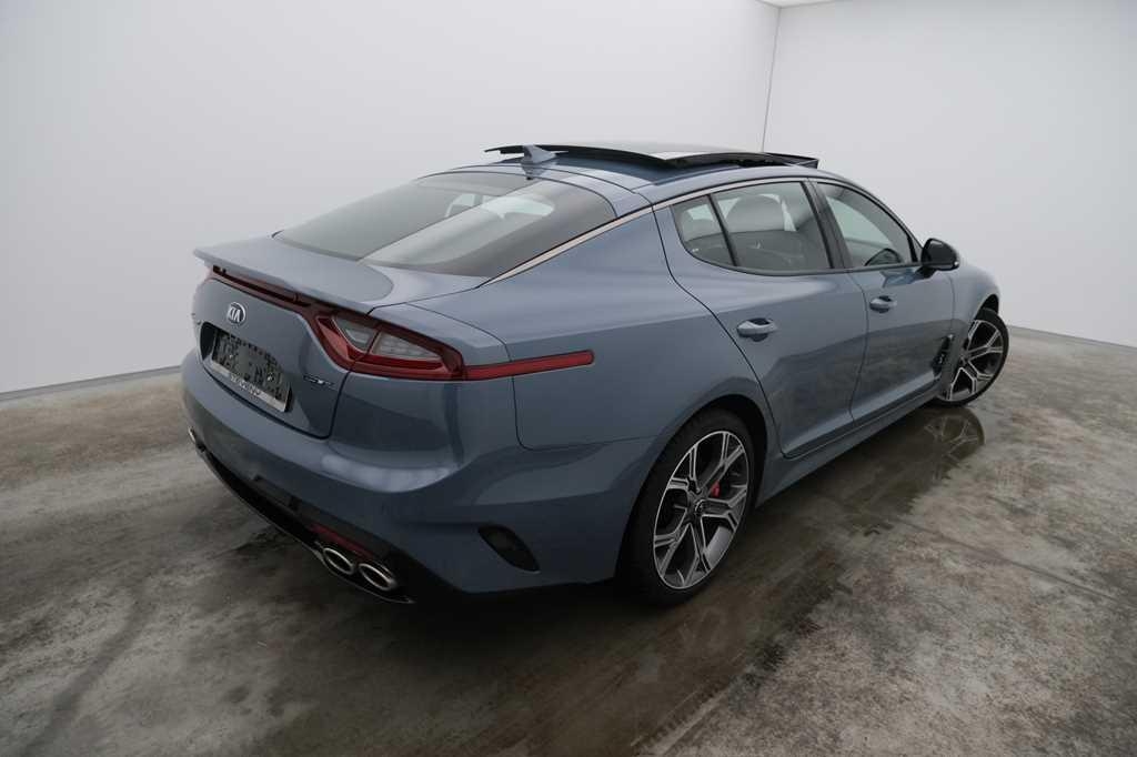 Kia Stinger 2020 photo 2