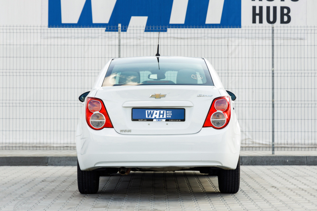 Chevrolet Sonic LS 2013 фото 5