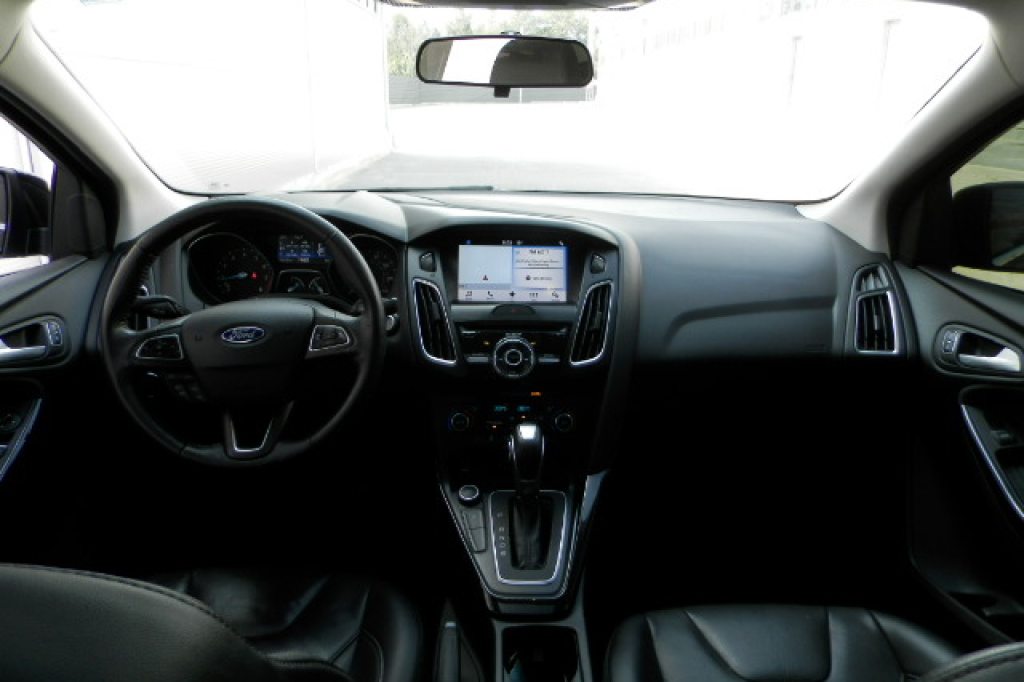 Ford Focus TITANIUM 2017 photo 10