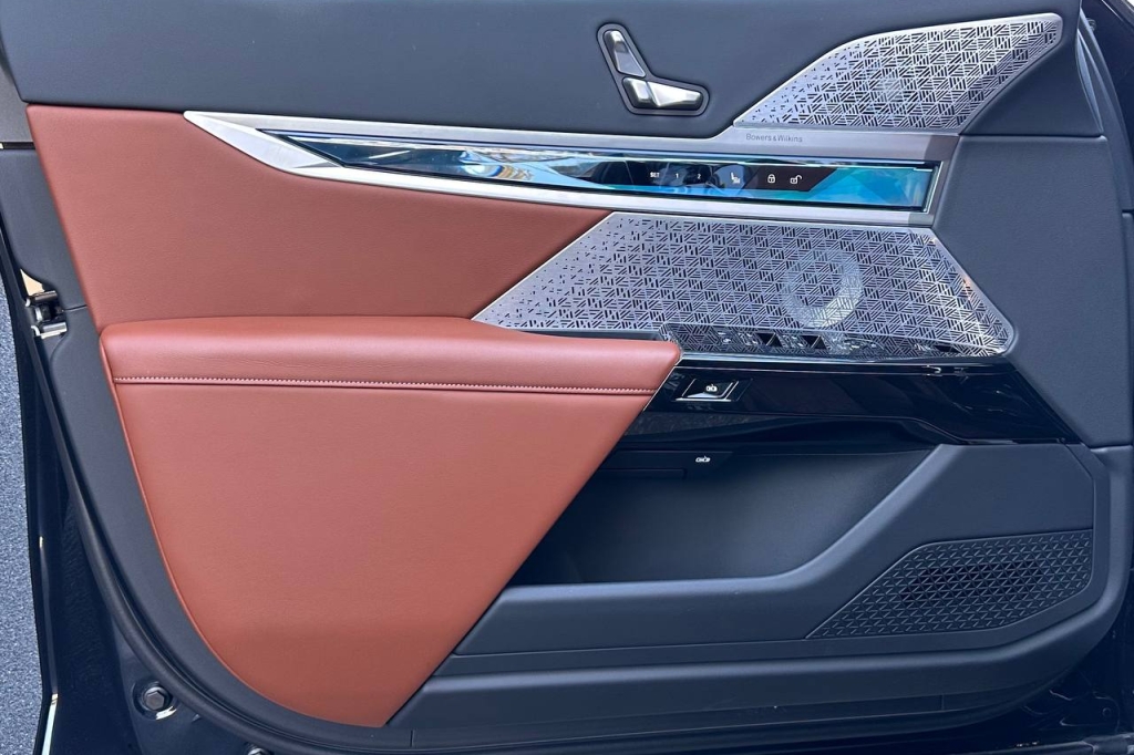 BMW 740 2023 photo 11