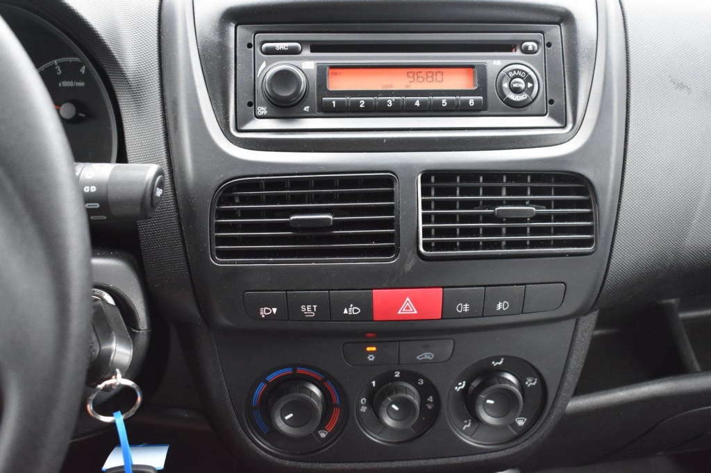 Opel Combo 2018 фото 4