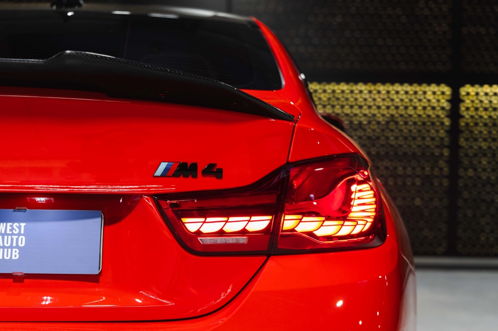 BMW M4 2015 фото BMW M4 2015 фото 17