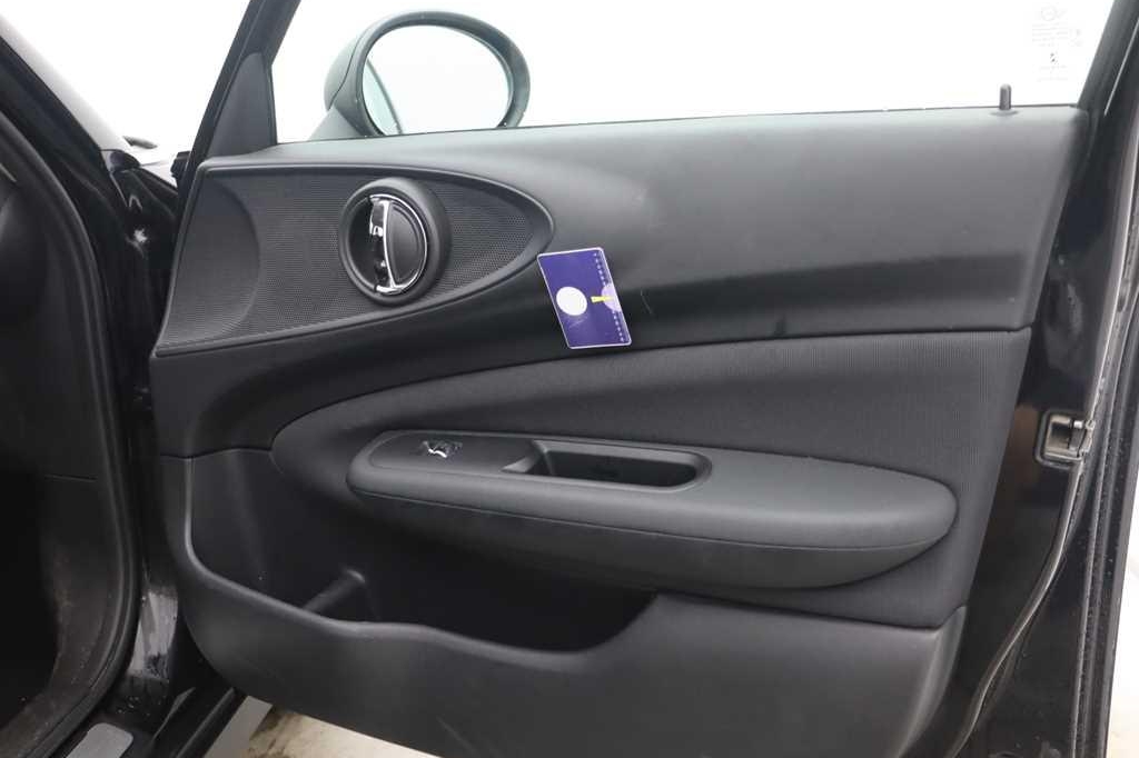 MINI One 2017 фото 37