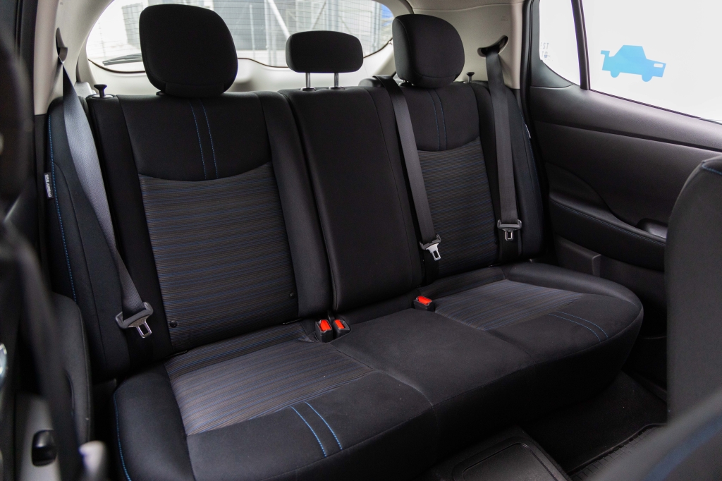 Nissan Leaf 2021 фото Nissan Leaf 2021 фото 29