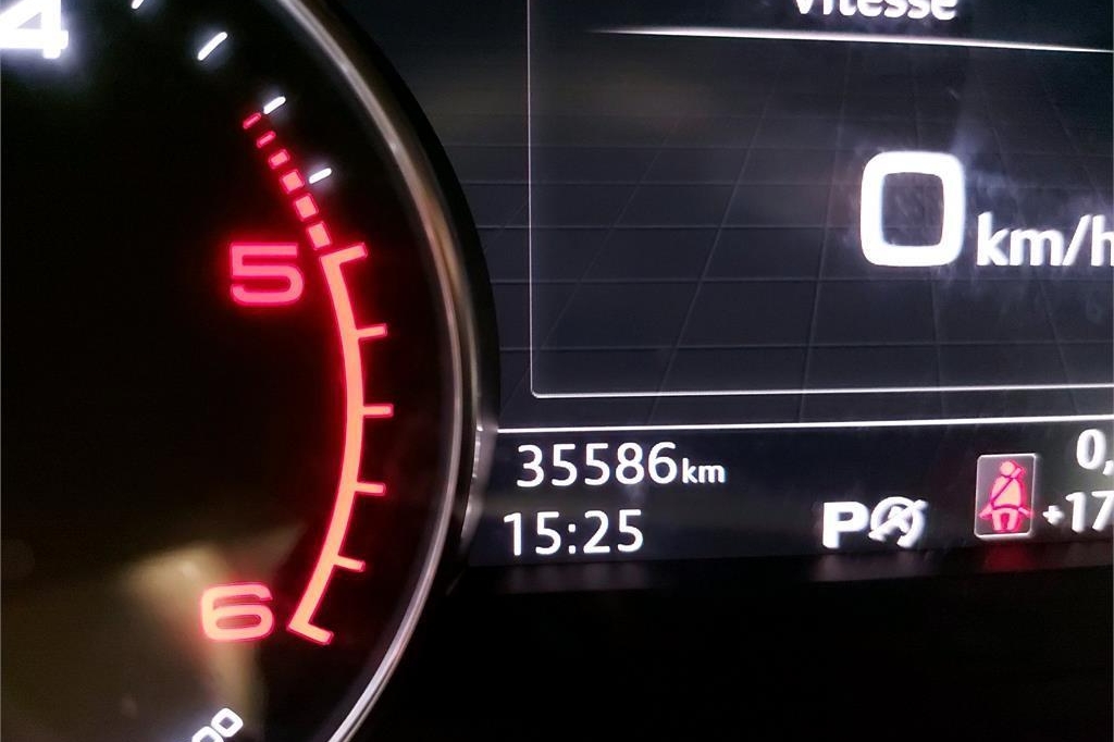 Audi A4 Avant 2019 фото 2