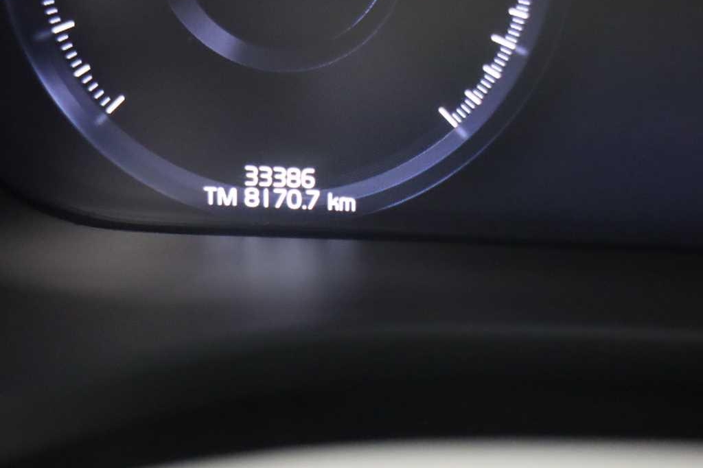 Volvo XC60 2020 фото 4