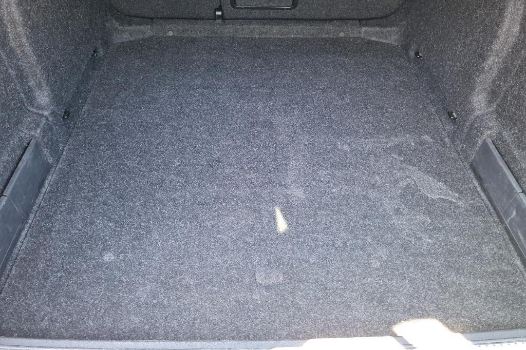 Skoda Superb Combi 2017 фото 9