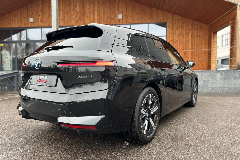 BMW iX xDrive40 2023 фото 6